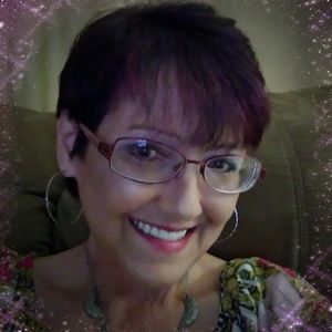 Meet your Posher, Debbie